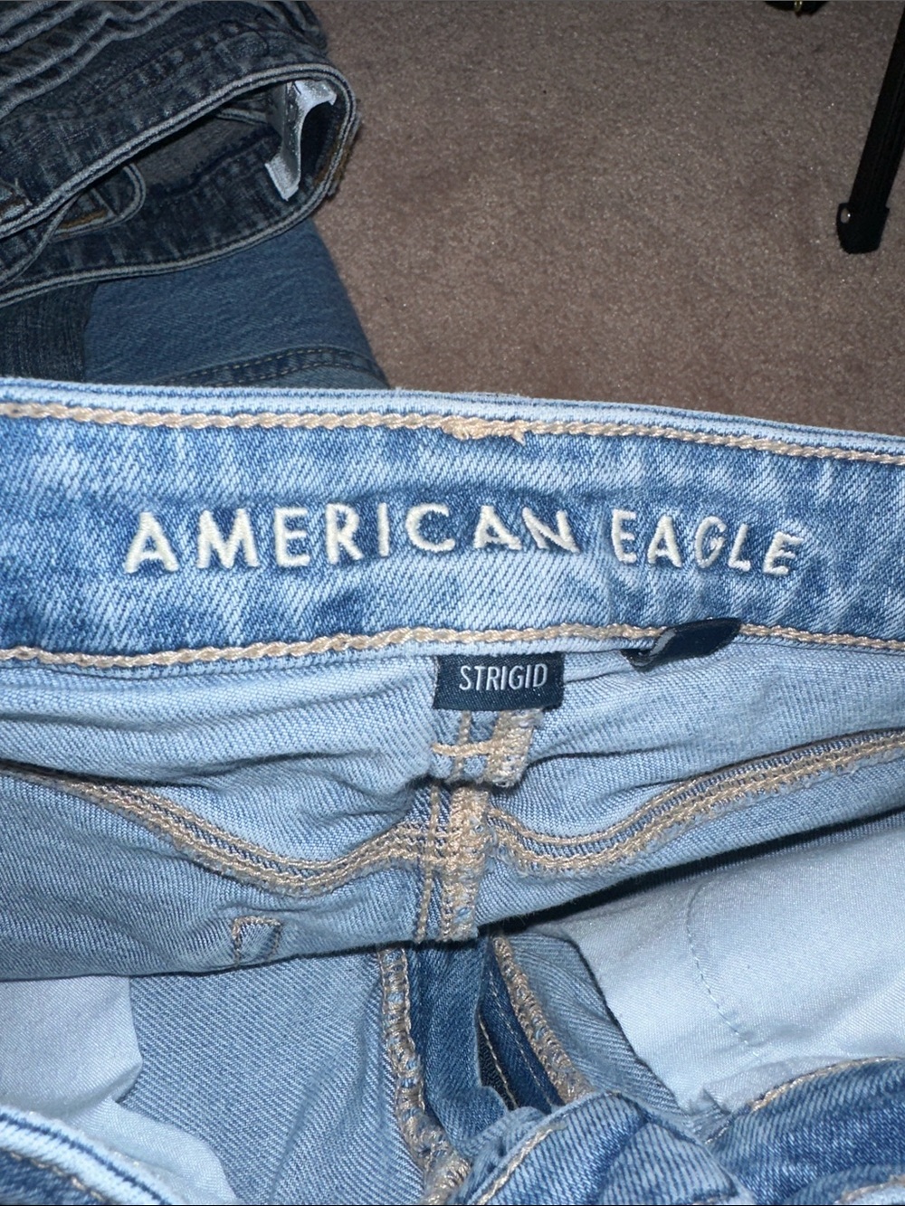 American Eagle Distressed Mom Jeans - Picture 4 of 6